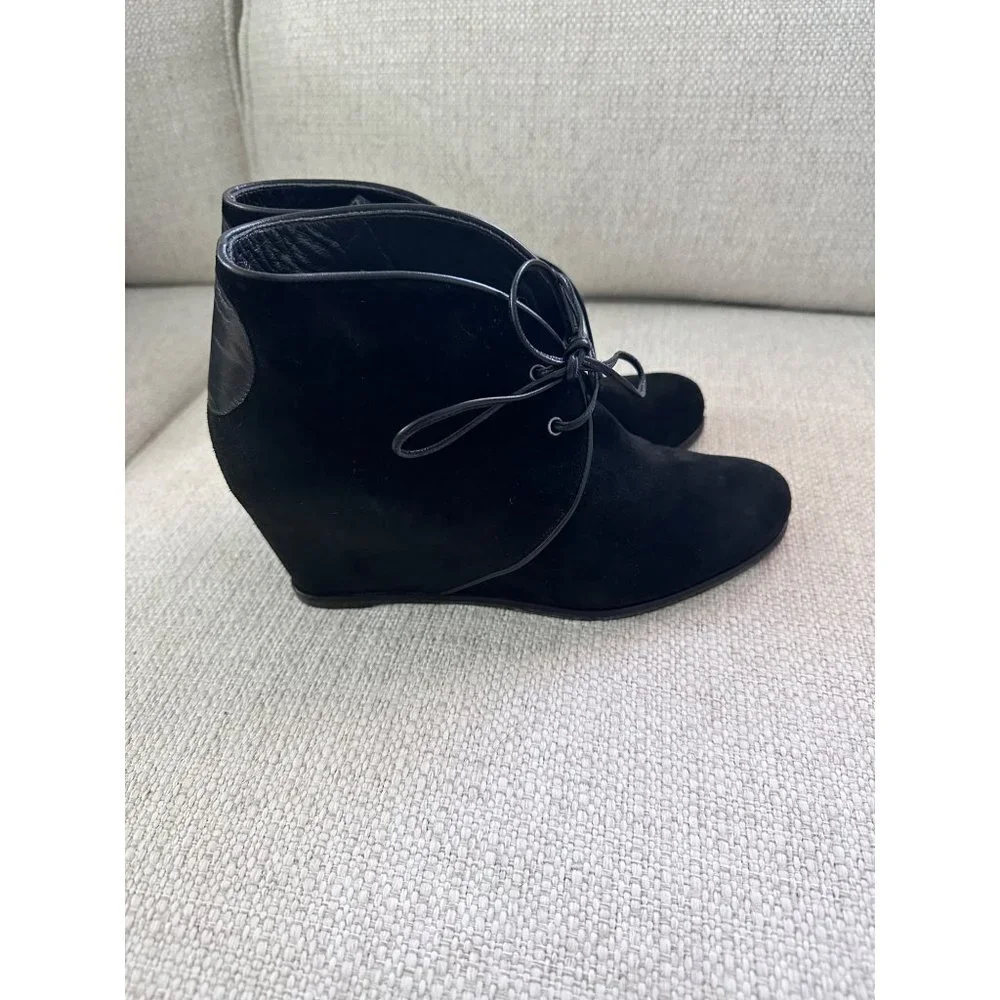 Stuart Weitzman Women's Black Suede‎ Ankle Booties Side 7.1/2 M
